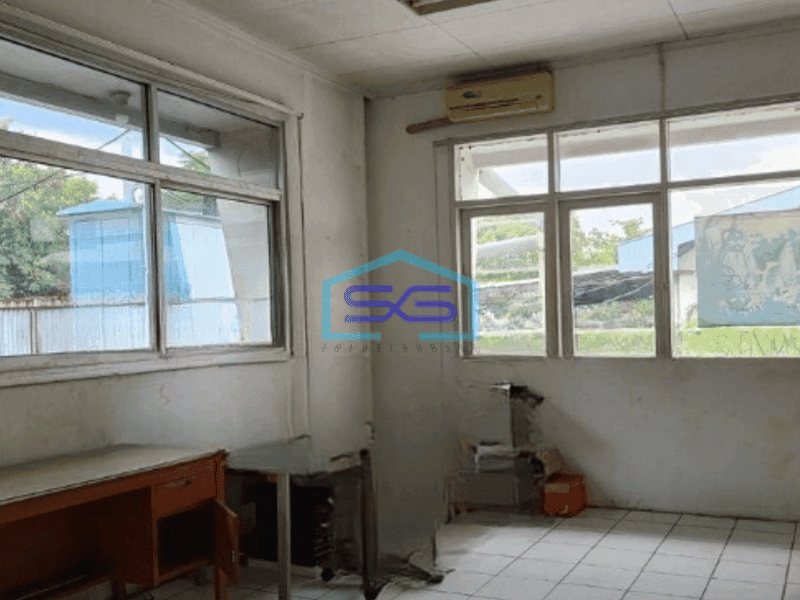 Disewakan Gudang di Cengkareng Jakarta Barat Luas Tanah 1400 m² Akses Container 40 Feet