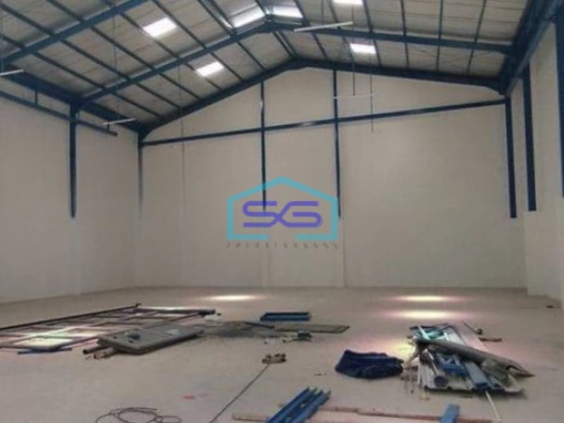Disewakan Gudang Ada Kantor Akses Container di Cipondoh Tangerang Luas Bangunan 650 m²