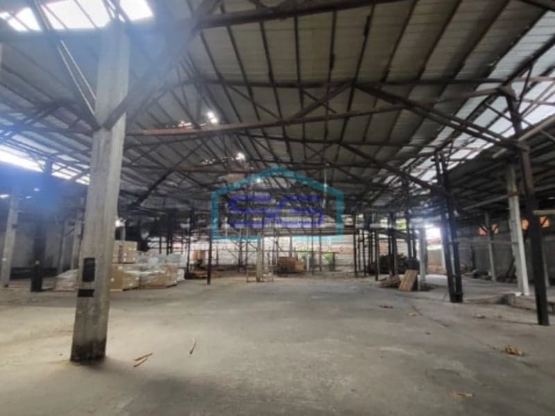 Disewakan Gudang Lokasi Super Strategis Pinggir Jalan Utama Daan Mogot Tangerang LB 3200m2