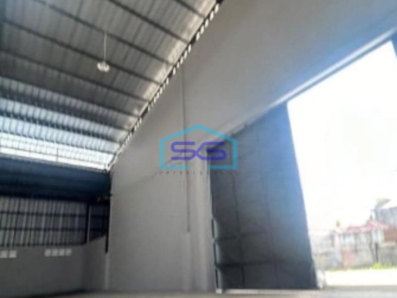 Disewakan Gudang Akses Container Luas Tanah  1600 m² di Tangerang