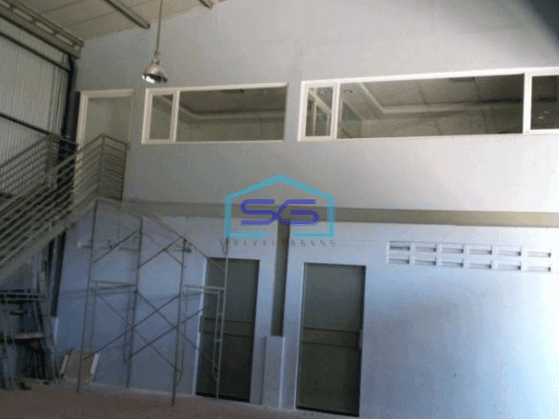 Dijual Gudang Ada Kantor Luas Bangunan 450 m² di Gununganyar Surabaya Akses Container 20 Feet