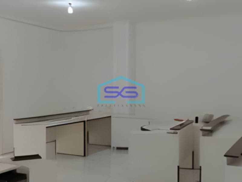 Disewakan Ruko 3 Lantai Luas Tanah 200 m² Lokasi Matraman Jakarta Timur