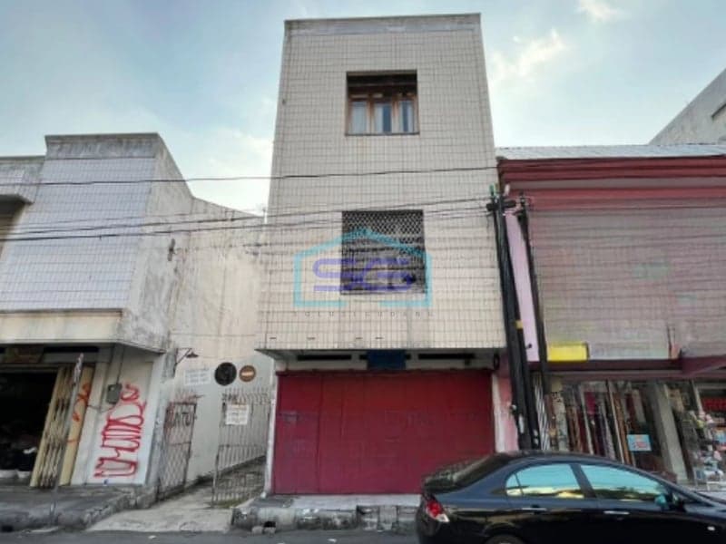 Dijual Ruko Strategis 3 Lantai di Kawasan Bisnis dan Pertokoan Jalan Yos Sudarso, Nonongan Serengan, Solo Jawa Tengah LT 116m2