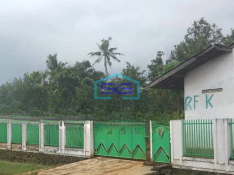 Dijual Gudang Lokasi Strategis Luas Bangunan 1200 m² Lokasi Jepara Jawa Tengah