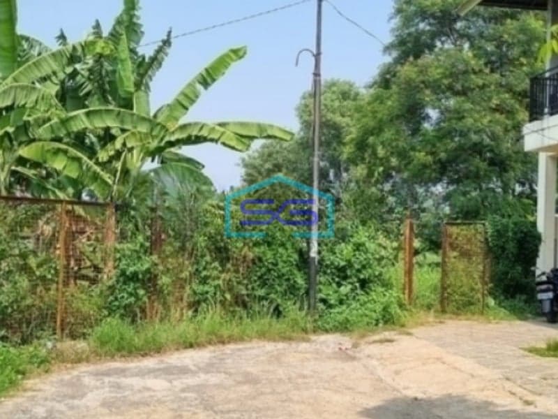 Dijual Tanah & Bangunan di Kademangan Tangerang Selatan LT 1372m2
