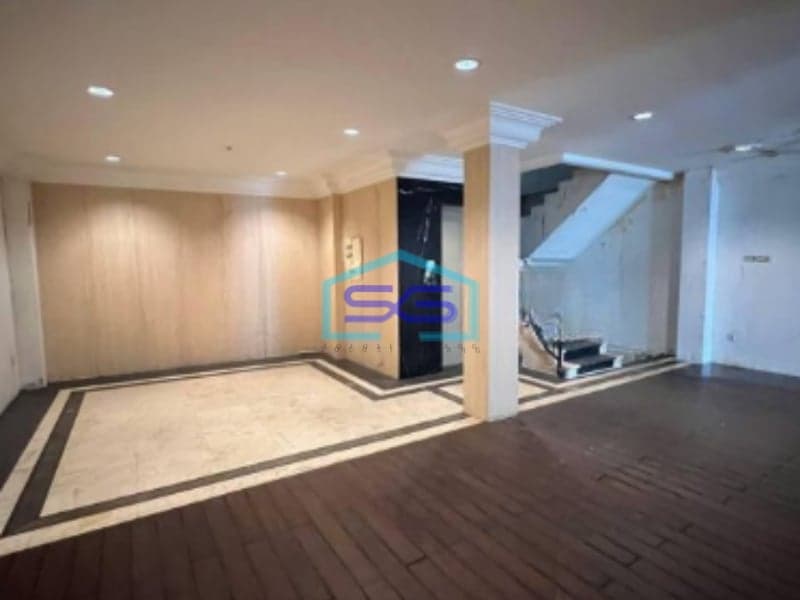 Disewakan Ruko 7 Lantai di Thamrin Jakarta Pusat Luas Bangunan 900m2