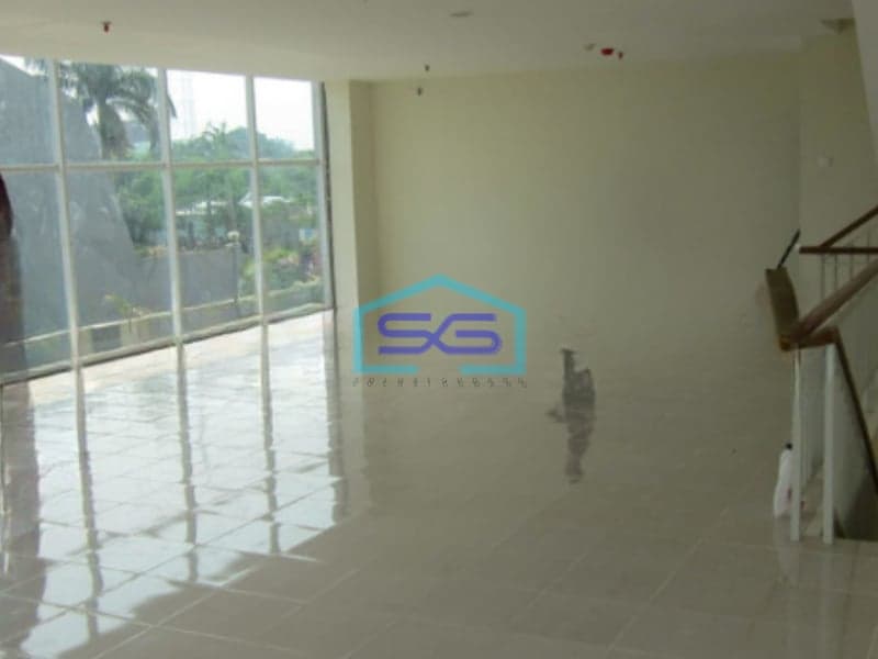 Dijual Ruko 3 Lantai Luas Bangunan  252 m² Lokasi Bebas Banjir di Kembangan Jakarta Barat