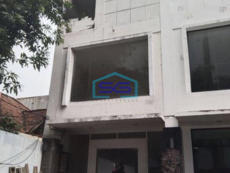Disewakan Ruko 4 Lantai LT 350m2 Bulungan Blok M Jakarta Selatan