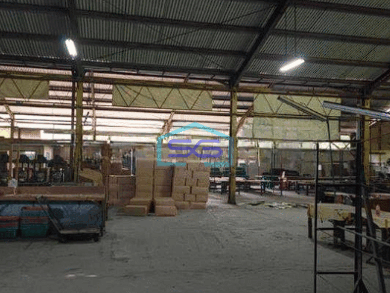 Dijual Pabrik di Cileungsi Bogor Akses Container 20 Feet Luas Bangunan 4103m2