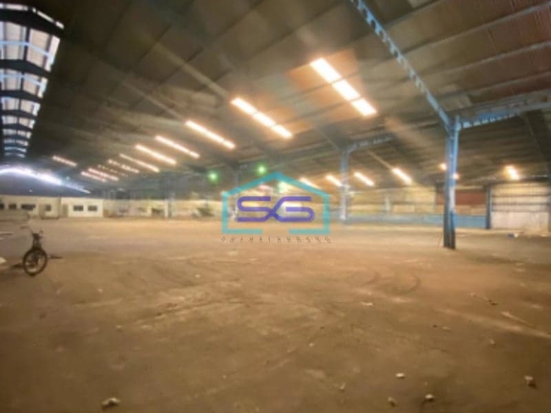 Disewakan Gudang Perbatasan JKT-TGR Kota Di Karawaci Luas Bangunan 3360 m²