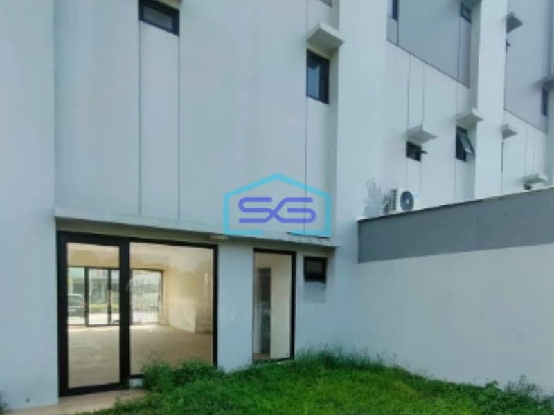 Disewakan Ruko 3 Lantai Baru Area Lippo Cikarang Bekasi Siap Huni LB 135m2