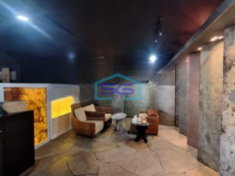 Dijual Gudang Luas Bangunan 698 m² Lokasi Strategis di Cipondoh Tangerang