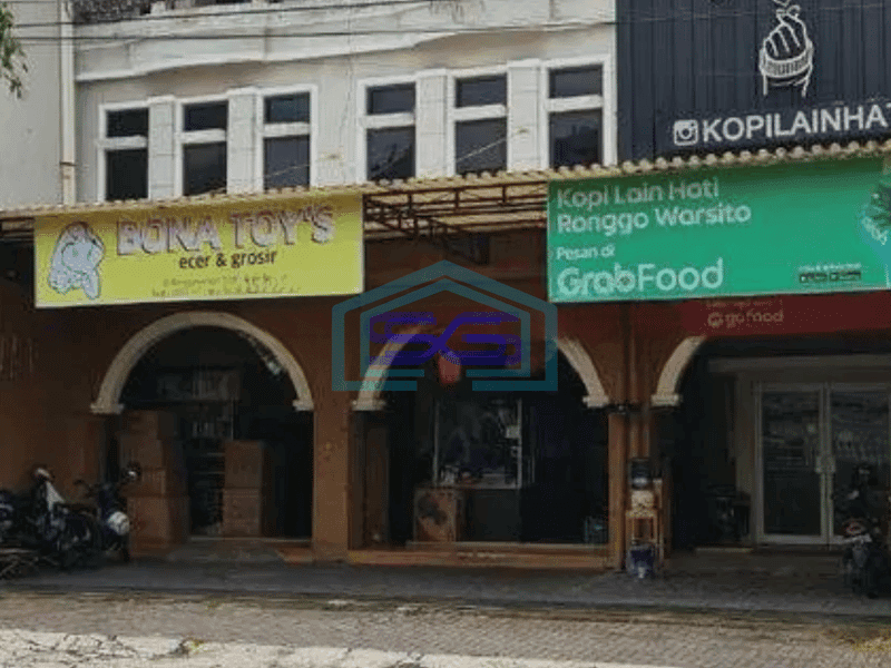 Dijual Ruko bagus strategis 3 lantai pusat kota solo