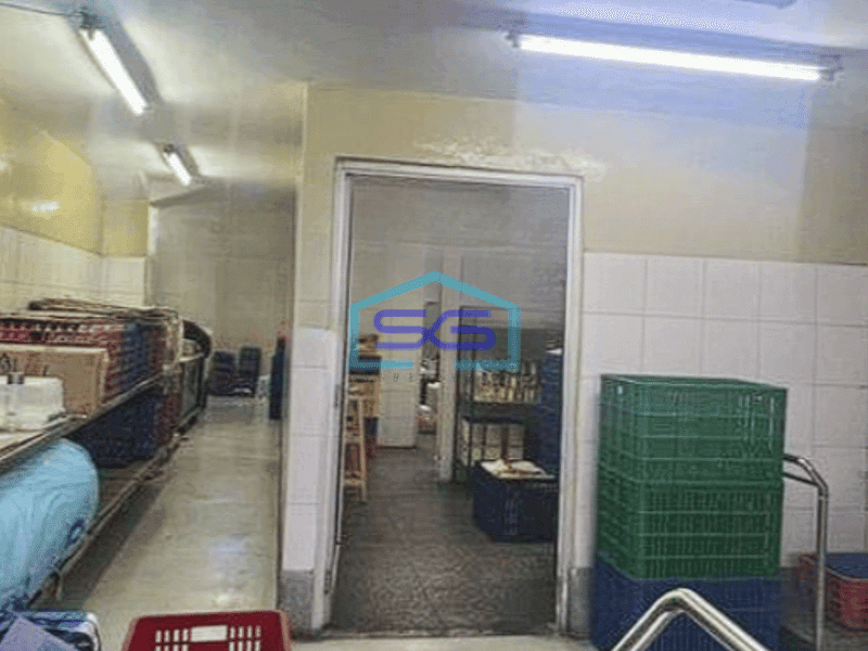 Dijual gudang gandeng 504m2 di Kamal