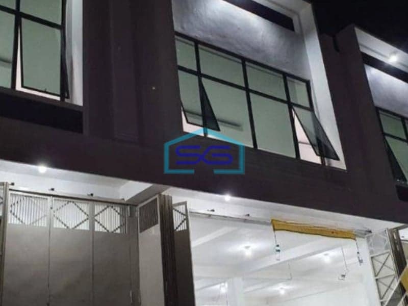 Disewakan Ruko Strategis 2 Lantai LB 800m2 Lokasi Karanganyar