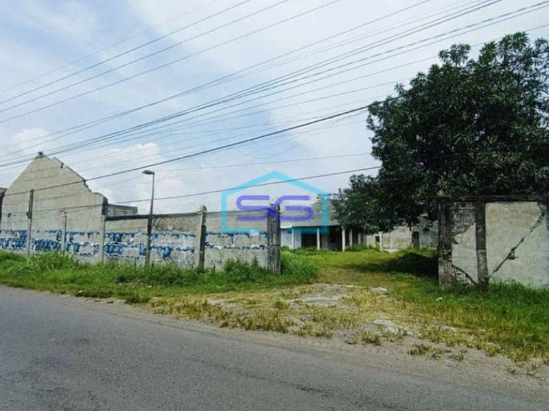 Dijual Tanah Murah Bonus Bangunan Gudang di Jl Raya Benjeng Gresik LT 12000m2
