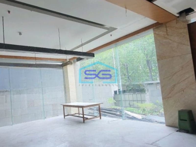 Disewakan Kantor Luas Tanah Bangunan 5500 m² Lokasi di Grogol Jakarta Barat