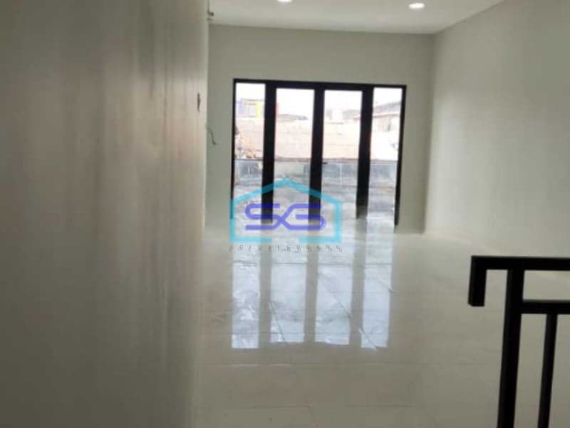 Dijual Ruko 3 Lantai Luas Bangunan  223 m²  Lokasi Bebas Banjir di Jelambar Jakarta Barat