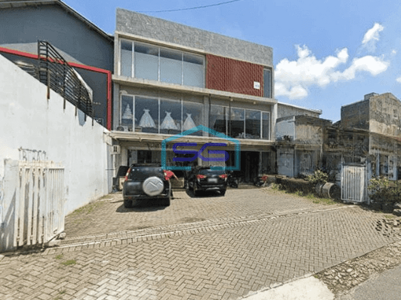 Dijual Ruko Premium & Strategis di Jl. Bondowoso Pusat Kota Malang LB 360m2