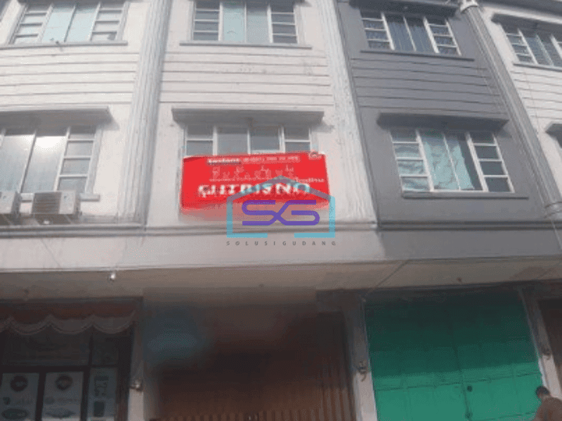 Disewa Ruko tepi jalan raya dalam di Tambora Jakarta Barat