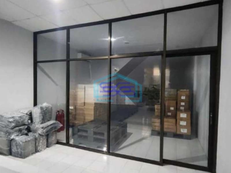 Dijual Ruko 3 Lantai Luas Bangunan  180 m² Lokasi di Pluit Jakarta Utara