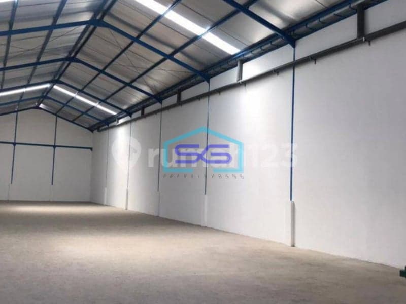 Disewakan Gudang di Margomulyo Sentral Permai Surabaya LB 420m2 Bagus HGB