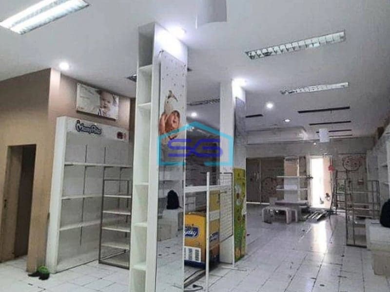 Disewakan Ruko Strategis Daerah Bandung LB 250m2 Parkir Luas