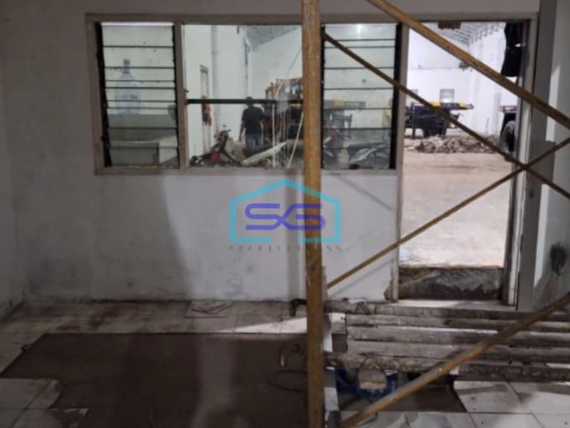 Disewakan Gudang Siap Pakai Langsung Hadap Jalan Raya Kalimas Barat, Pabean Cantikan Surabaya LB 572m2