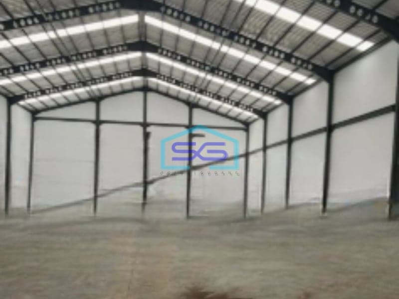Disewakan Gudang Ada Kantor Luas Bangunan 813 m² Lokasi Ngaliyan Semarang