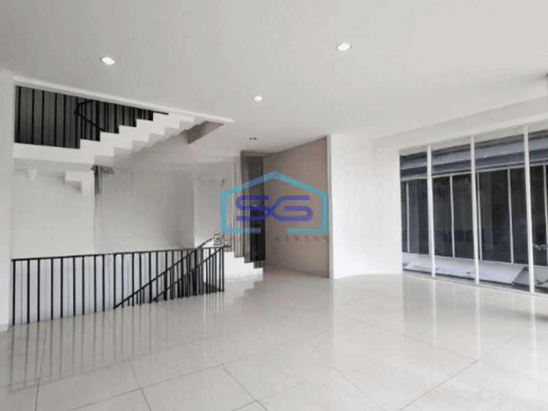 Disewakan Ruko Luas Bangunan  733 m² di BSD City Tangerang Siap Pakai