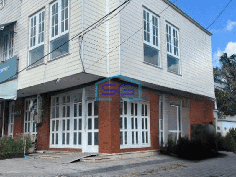 Disewakan Ruko 2 Lantai di Kerobokan Badung Bali Luas Bangunan  180 m²