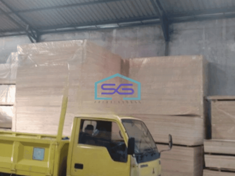 Dijual Gudang Akses Container 40 Feet Luas Bangunan 528 m² di Kapuk Kamal Jakarta Barat
