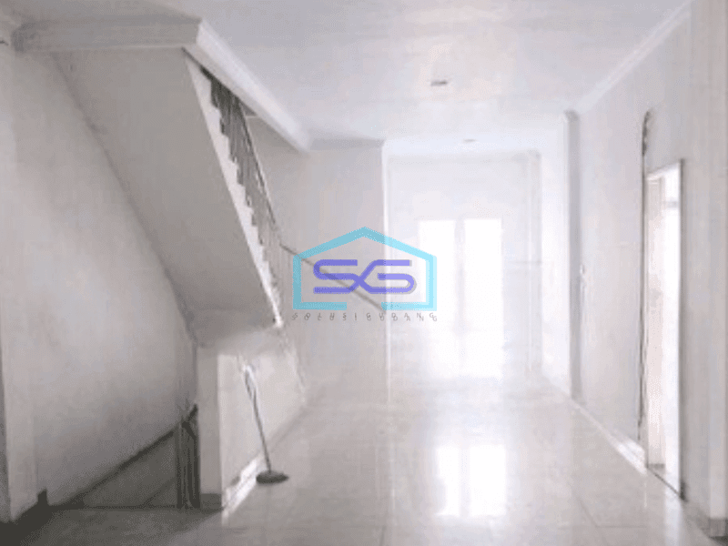 Disewakan Ruko Lokasi Strategis di Jalan Raya Tubagus Angke Jakarta Barat Luas Bangunan 280 m²