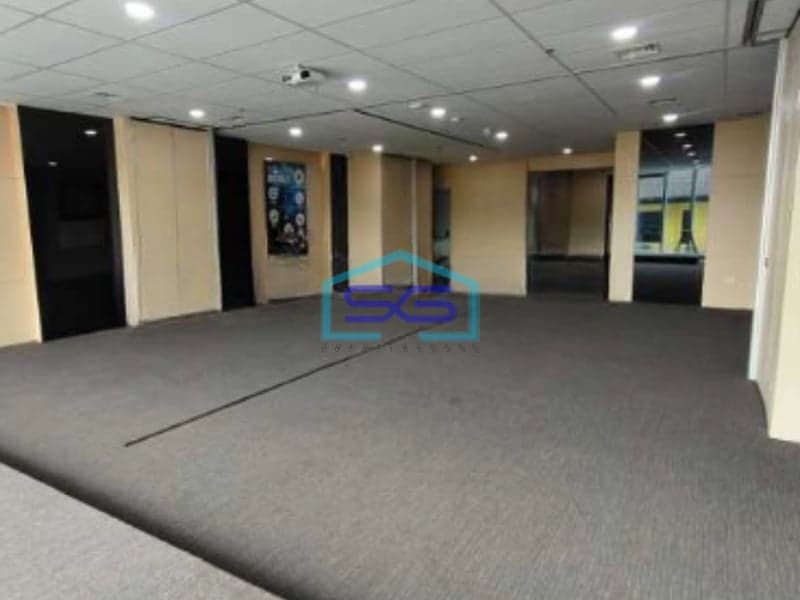 Disewakan Kantor Ada Lift Luas Bangunan  200 m²  di Pluit Jakarta Utara