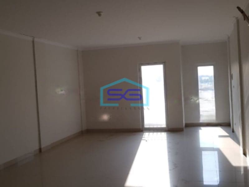 Dijual Ruko Baru 3 Lantai Luas Bangunan  225 m² Lokasi Cengkareng Jakarta Barat