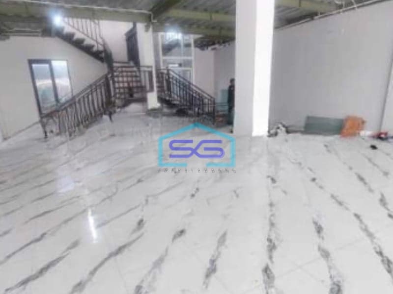 Disewakan Ruko Ada Lift Luas Bangunan  288 m² Lokasi Tanjung Duren Jakarta Barat