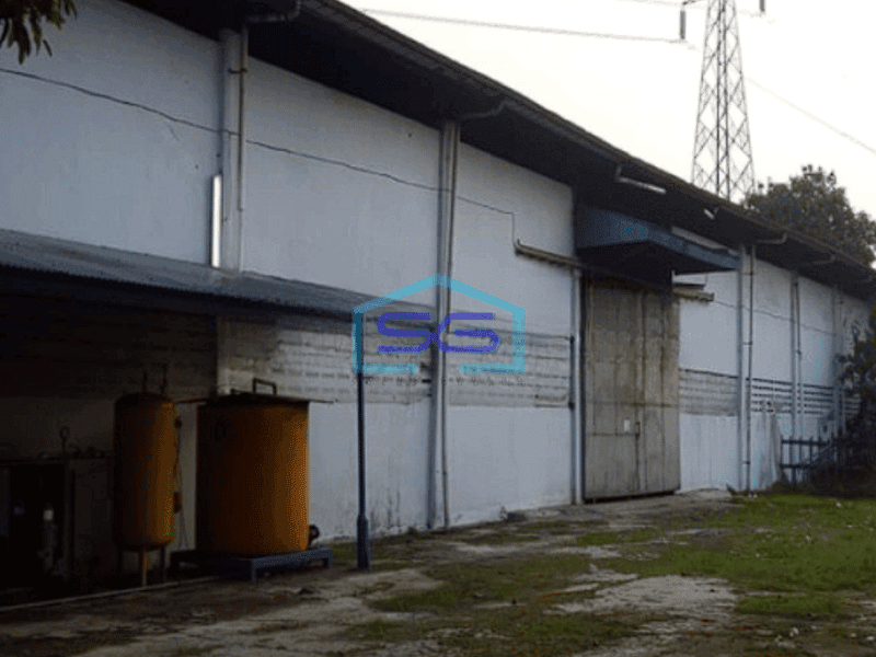 Dijual Gudang Dekat Akses Toll Jalan Masuk Truk di Karawang Timur LT 3700m2