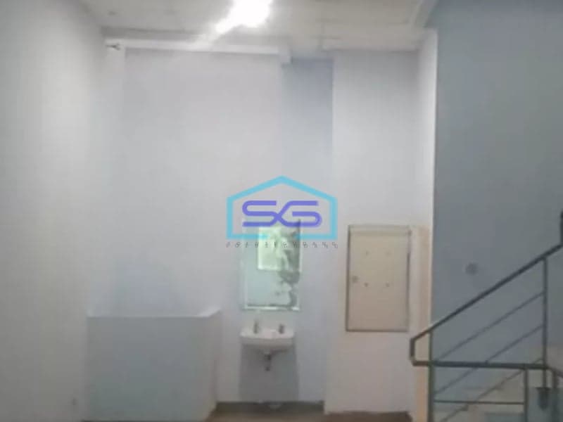Disewakan Ruko 3 Lantai Taman Tekno Bsd Tangerang Luas Bangunan  105 m²