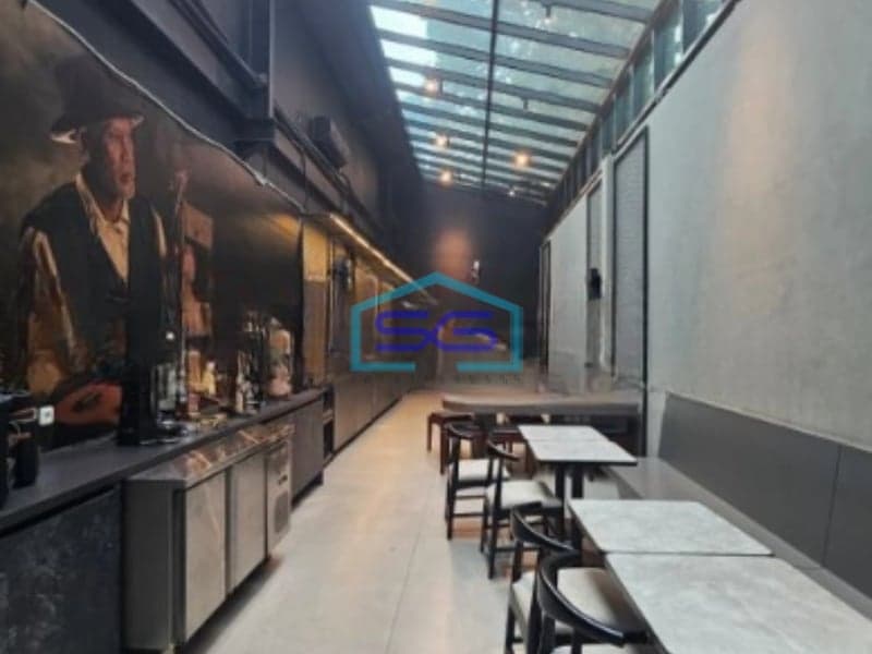 Dijual Kantor Luas Bangunan 665 m² Lokasi Strategis di Slipi Jakarta Barat