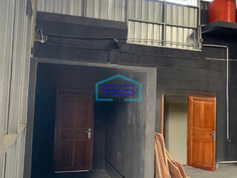 Disewakan Gudang Ada Kantor Luas Bangunan 700 m² Lokasi Strategis di Mantrijeron Yogyakarta