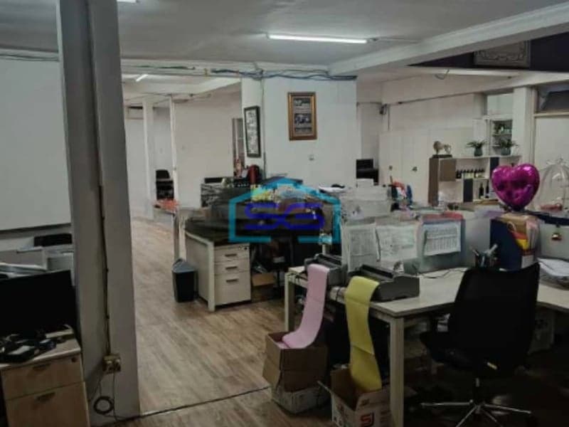 Dijual Kantor 2  Lantai Berada di Pinggir Jalan Utama Cocok Untuk Usaha di Kebayoran Baru Jakarta Selatan LT 1017m2