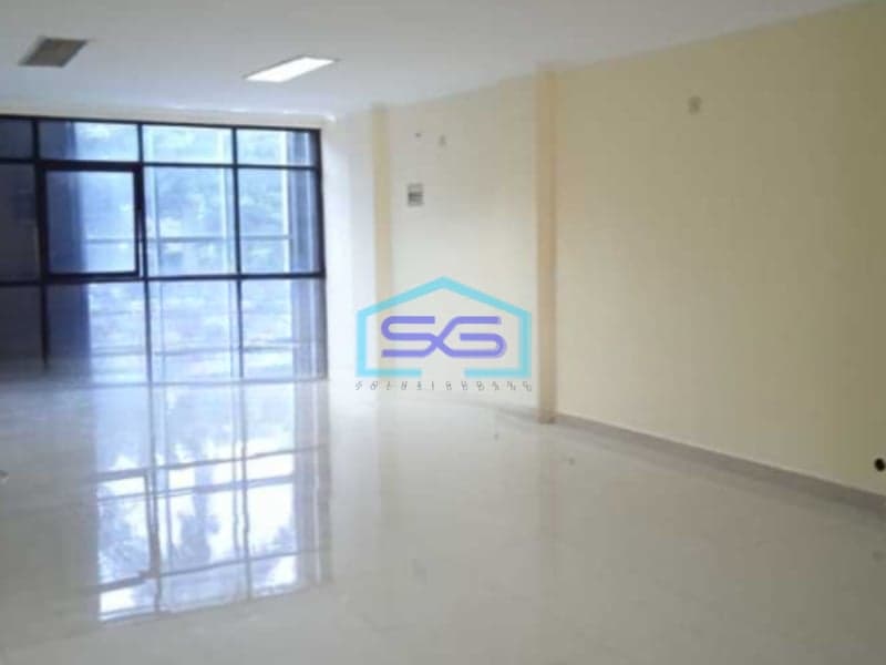 Disewakan Ruko Siap Pakai Luas Bangunan  300 m² Lokasi di Cideng Jakarta Pusat