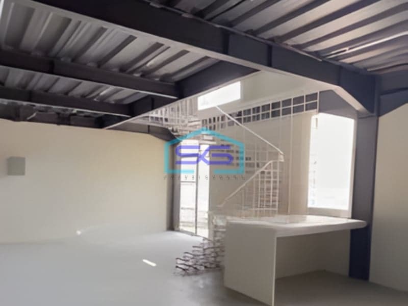 Disewakan Gudang di Kawasan Industri Luas Bangunan 2160m2 di Semarang Siap Huni