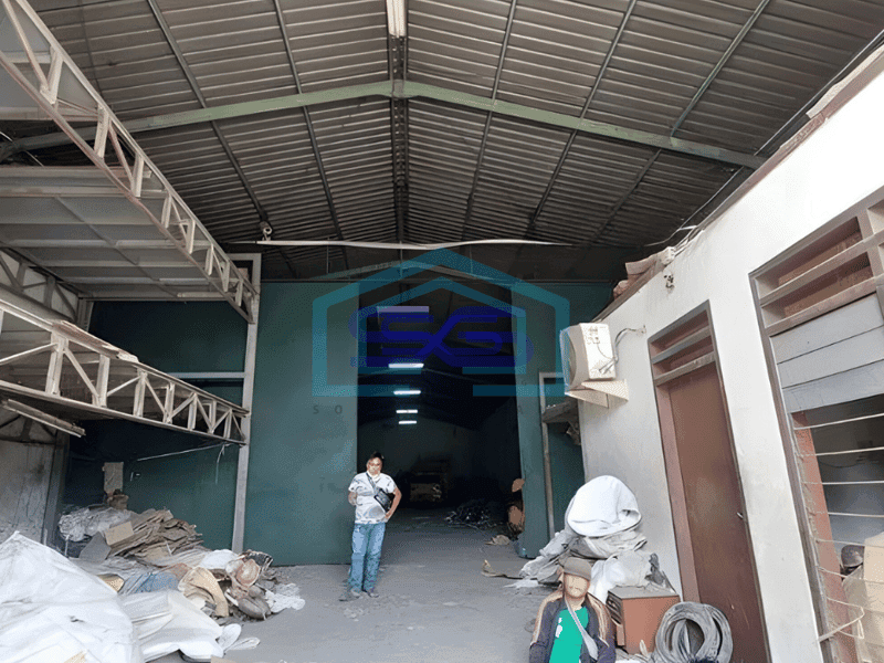 Dijual Gudang Margomulyo Permai Murah.