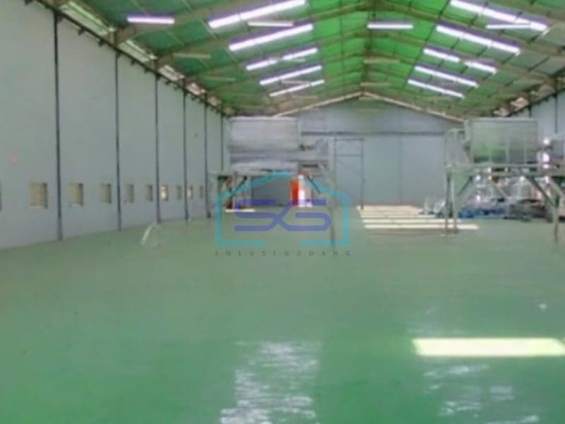 Warehouse with Office for Sale, Building Area 2750 sqm, Located in Cikarang