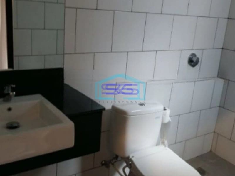 Dijual Ruang Usaha Luas Bangunan  1500 m²  Lokasi Strategis di Jakarta Barat