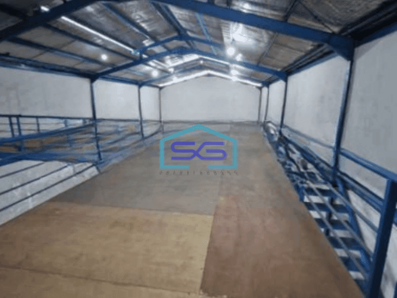 Disewakan Gudang Siap Pakai Ada Kantor Luas Bangunan  660 m² di Kalideres Jakarta Barat