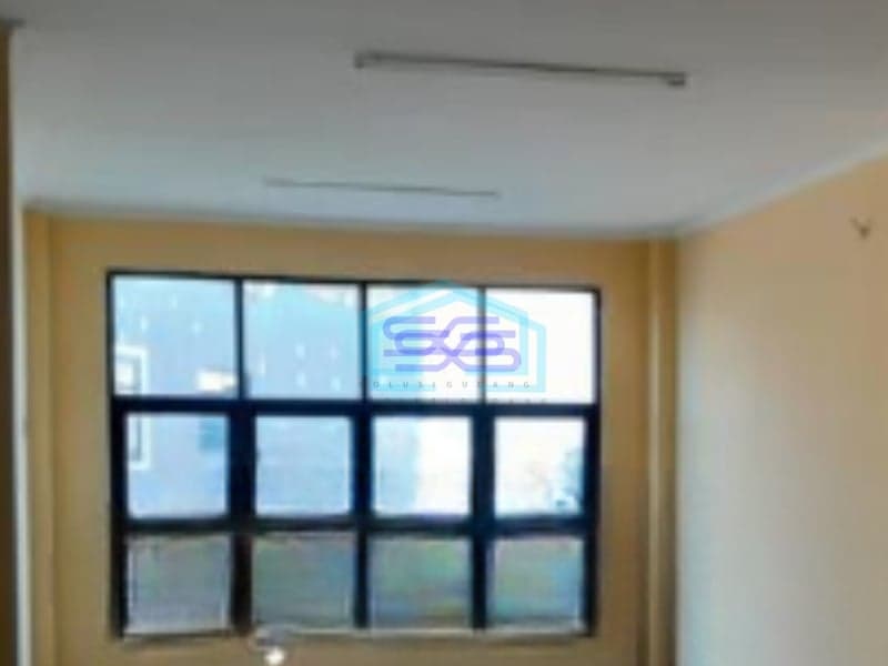 Disewakan Ruko Luas Bangunan  270 m² Parkir Luas di Daan Mogot Jakarta Barat