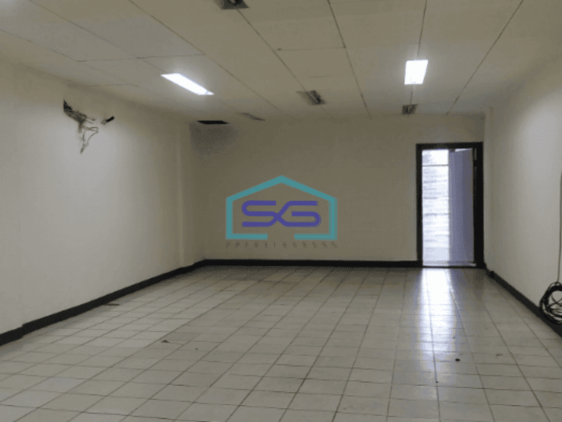 Disewakan Ruko Pinggir Jalan Raya Tambora Jakarta Barat Luas Bangunan  750 m²