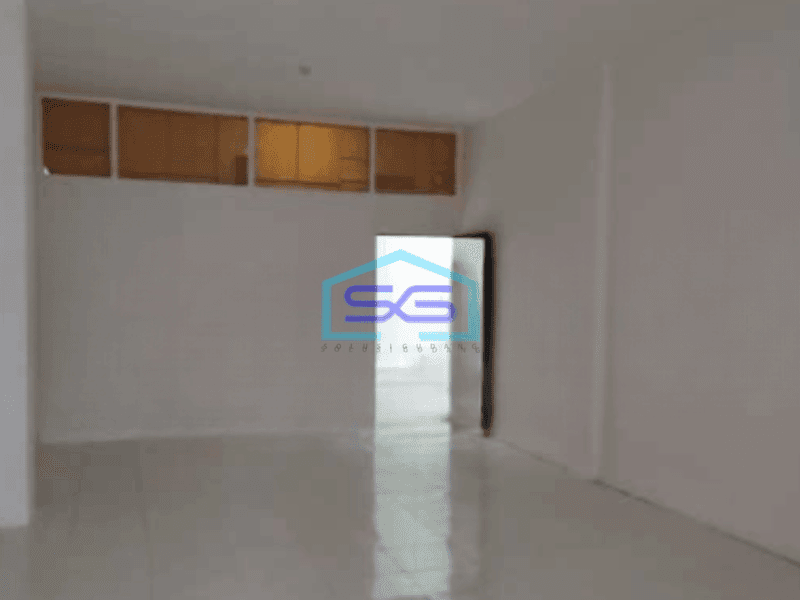 Disewakan Ruko Luas Bangunan 250 m² di Pinggir Jalan Raya Pangeran Jayakarta Jakarta Pusat